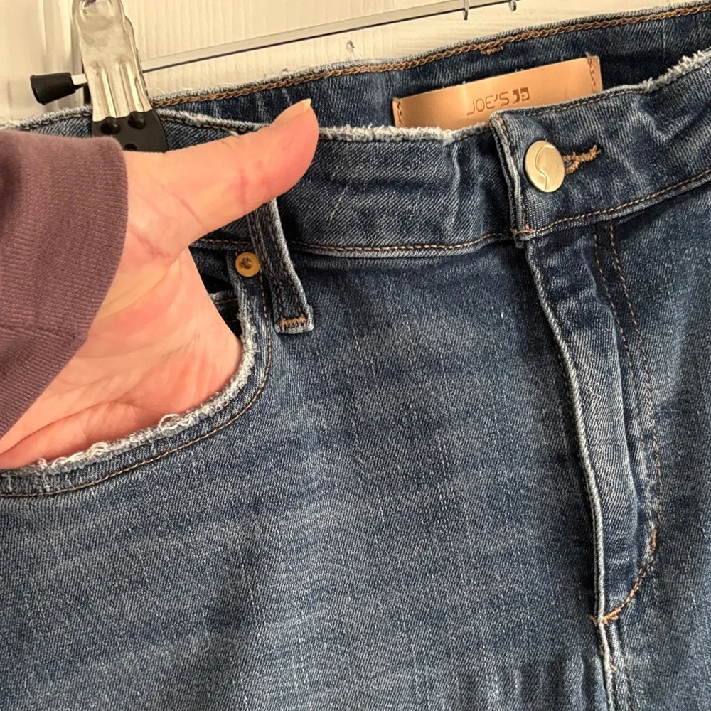 Joe's Jeans Flawless The Icon Mid Rise Skinny Distressed Hem Ankle Jeans W33
